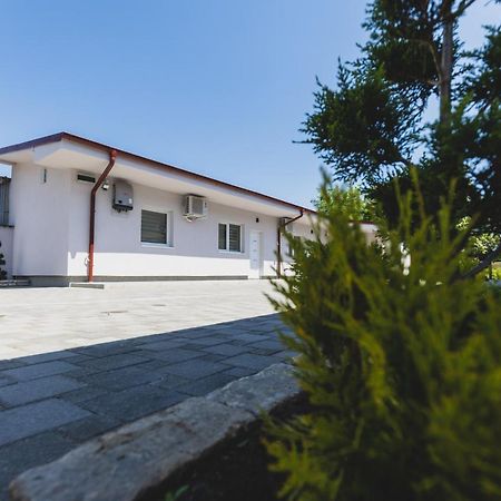 Alfa Apartmani Subotica Zewnętrze zdjęcie